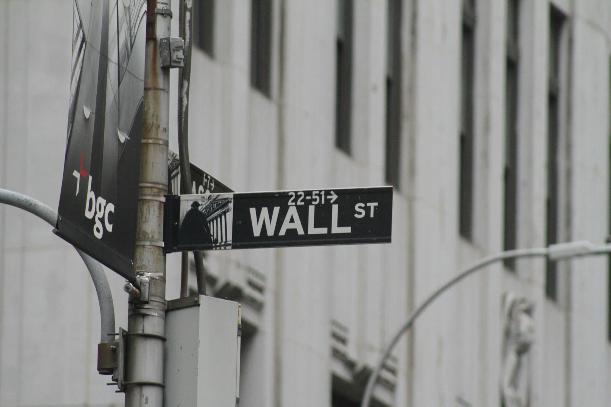 Investor Optimism Surges: How Rising Consumer Confidence is Fueling Market Momentum cover