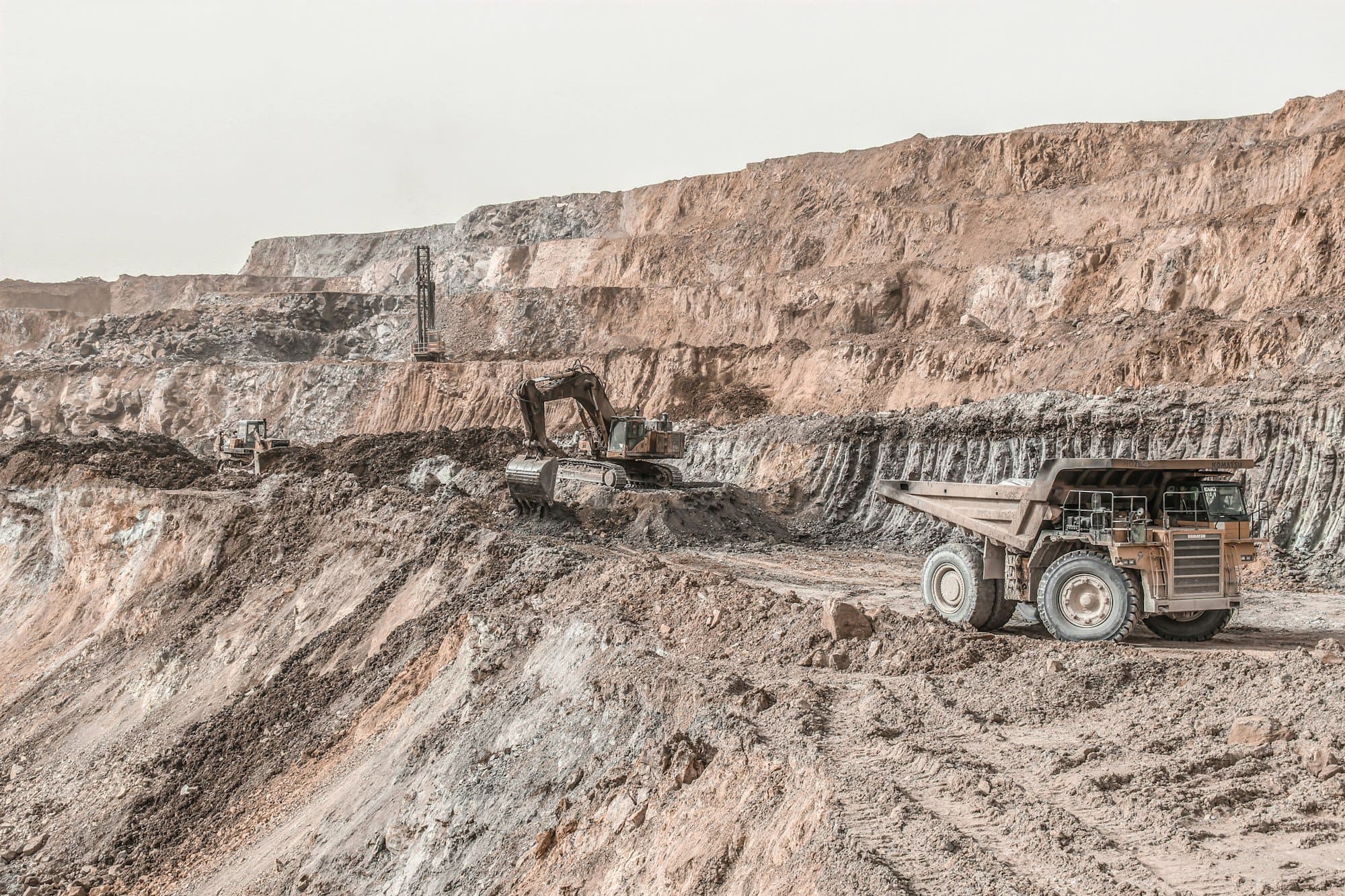 Rare Earths Boom: U.S. Mining Stocks Surge as Trade Tensions Spark a New “Crypto Moment” cover