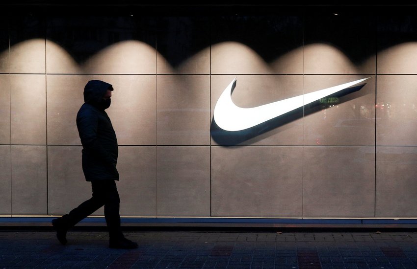 Inside Nike's CEO Switch: 3 Massive Challenges Elliott Hill Must Overcome! cover