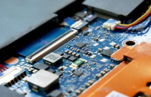 Nvidia Shares Fall as Huawei Accelerates AI Chip Competition cover