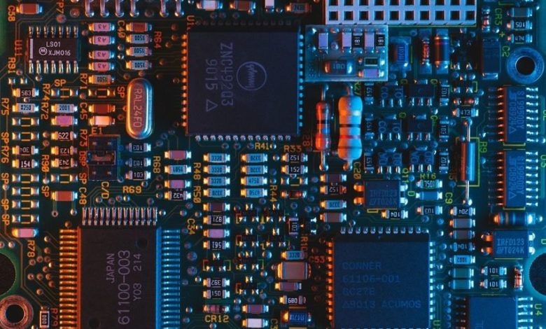 How AMD’s Enosemi Acquisition Pushes It Deeper Into The Co-Packaged Optics & AI Arms Race! cover
