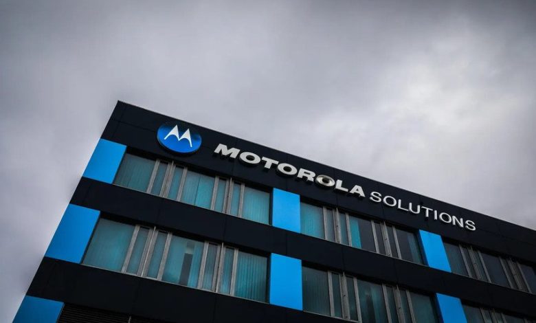 Motorola’s $4.4B Bet on Battlefield Networking: What the Silvus Acquisition Could Mean For Investors! cover