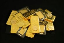 Gold Surges Amid Tariff Uncertainty and Market Reactions cover