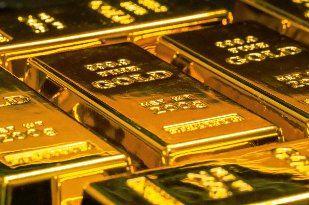 Gold Surges Past $3,800 as Investors Bet Rally Has More Room to Run cover